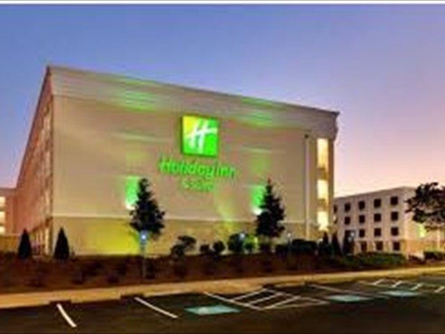 Holiday Inn - (Housed the overflow guests)
